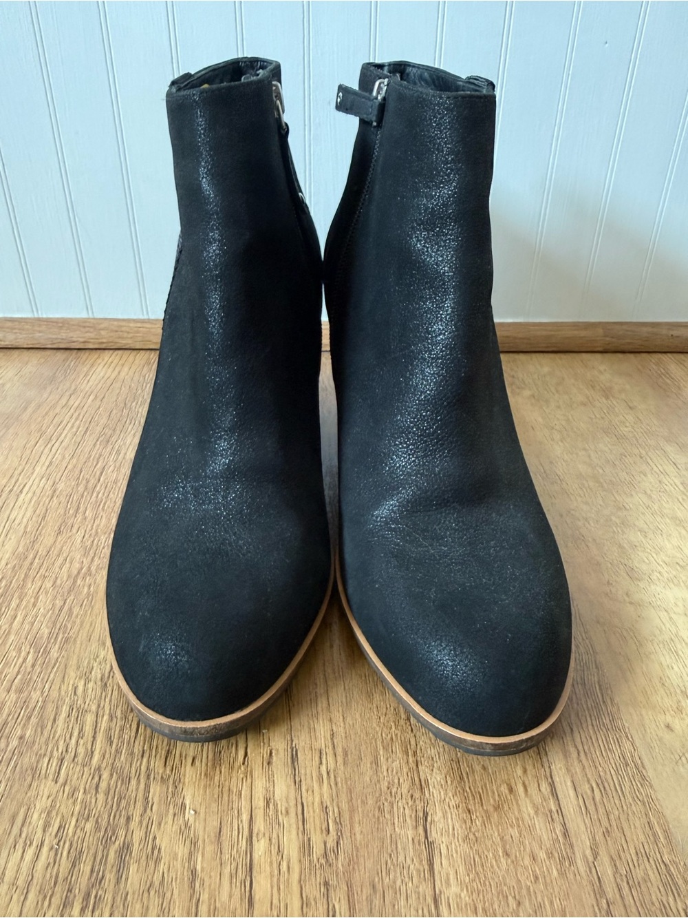 Linea Paolo Black Suede Ankle Boots with Side Zip size 8